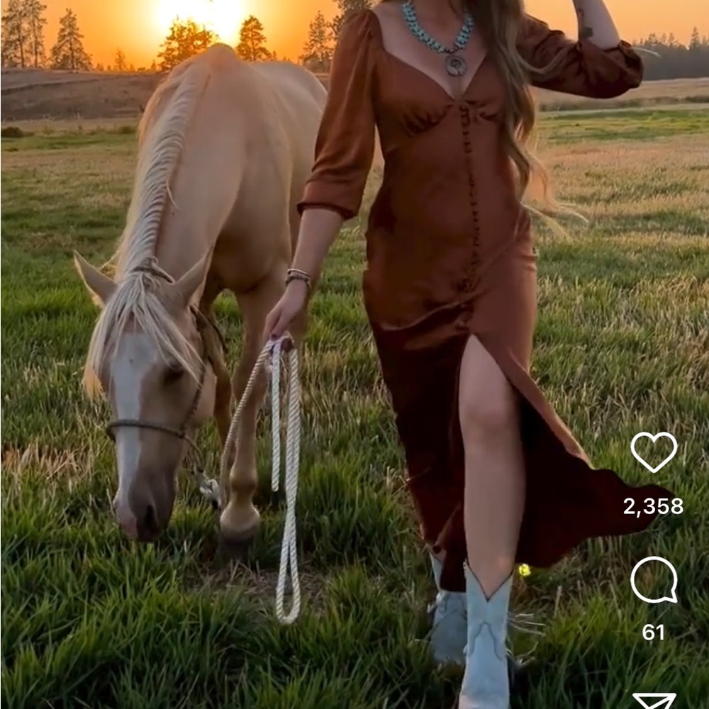 Western dress, maxi dress